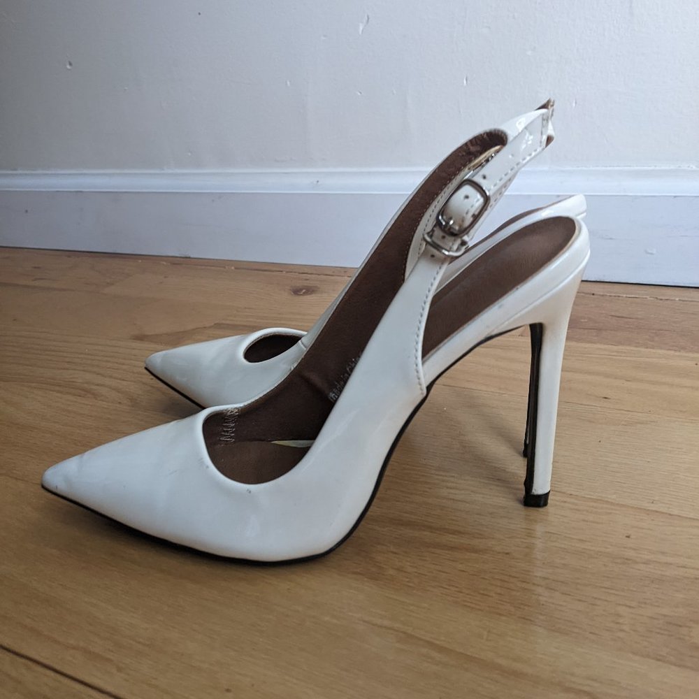 7 1/2 White Patent Leather Shiny Look Heels with a Heel Strap and Pointy Toes